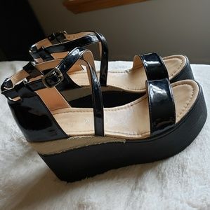 Platform sandals